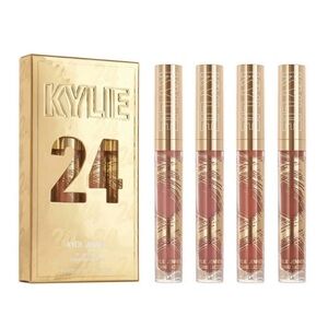 KYLIE COSMETICS
24K Birthday Collection Lip Shine Lacquer Set